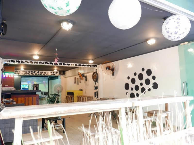 Wacky Fun Party Hostel Bangkok Extérieur photo